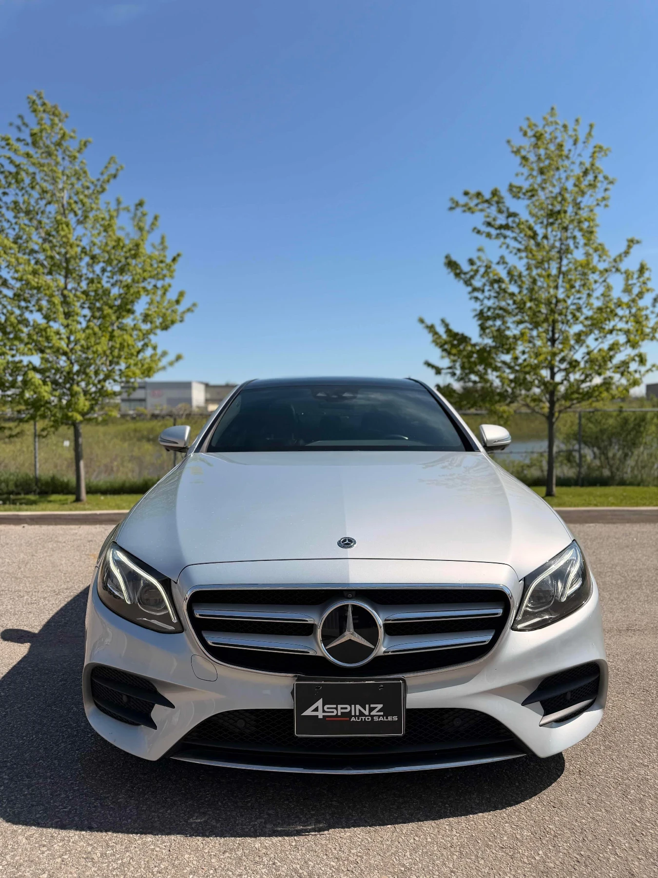 Mercedes-Benz E 300 AMG* 4MATIC* Burmester, снимка 2 - Автомобили и джипове - 55257193