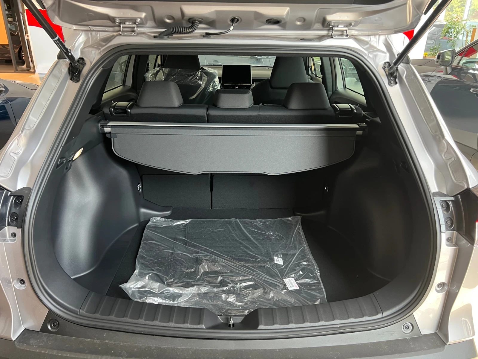 Toyota Corolla Cross Executive, снимка 8 - Автомобили и джипове - 55320569