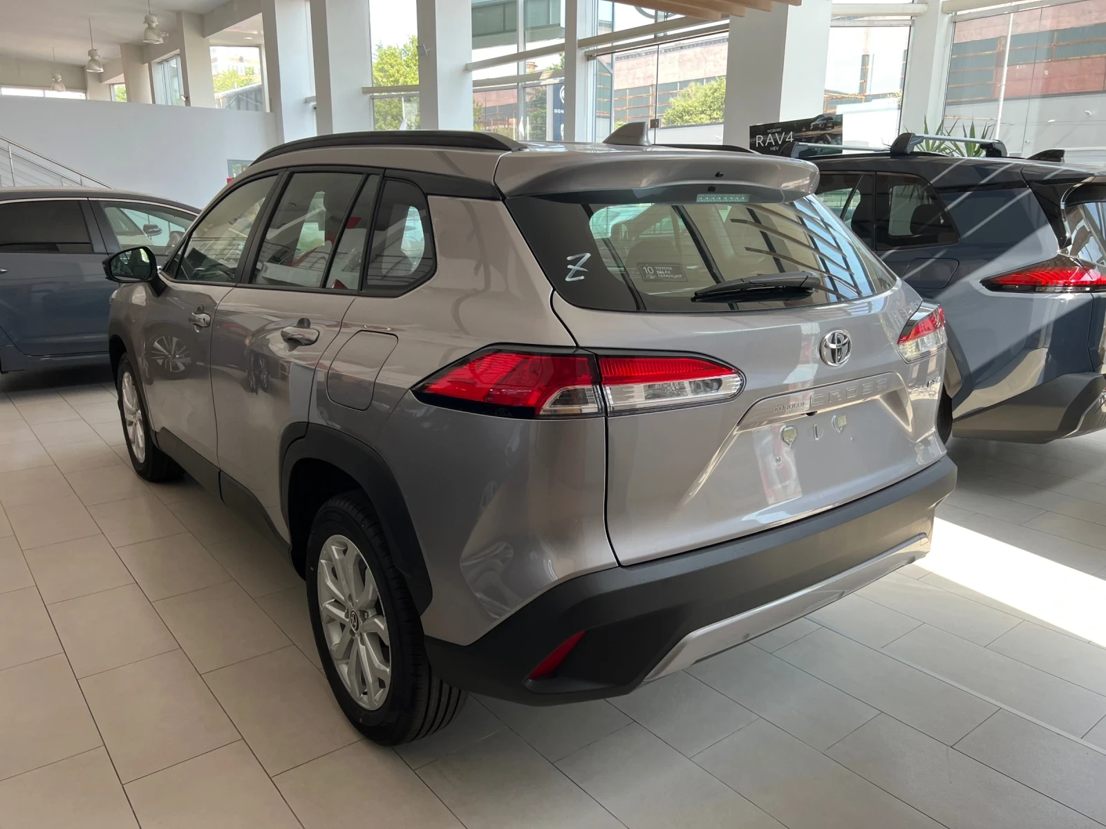 Toyota Corolla Cross Executive, снимка 2 - Автомобили и джипове - 55320569