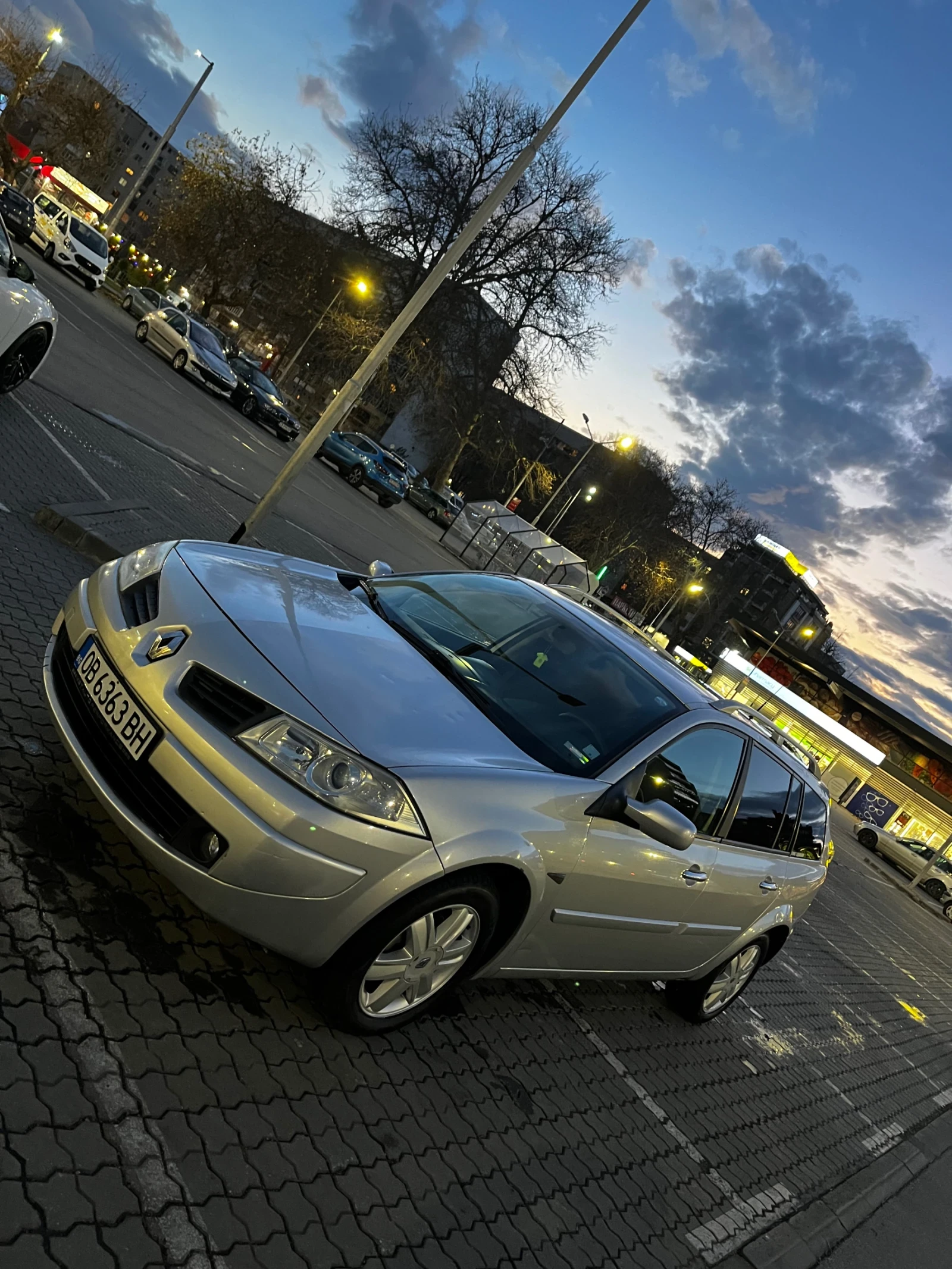 Renault Megane II 1.5 DCI, снимка 13 - Автомобили и джипове - 55850916