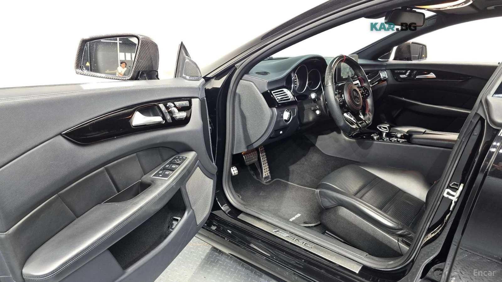 Mercedes-Benz CLS 63 AMG 4MATIC* DISTRONIC* 360* ПОДГРЕВ* ОБДУХ* HARMAN* , снимка 8 - Автомобили и джипове - 56102833