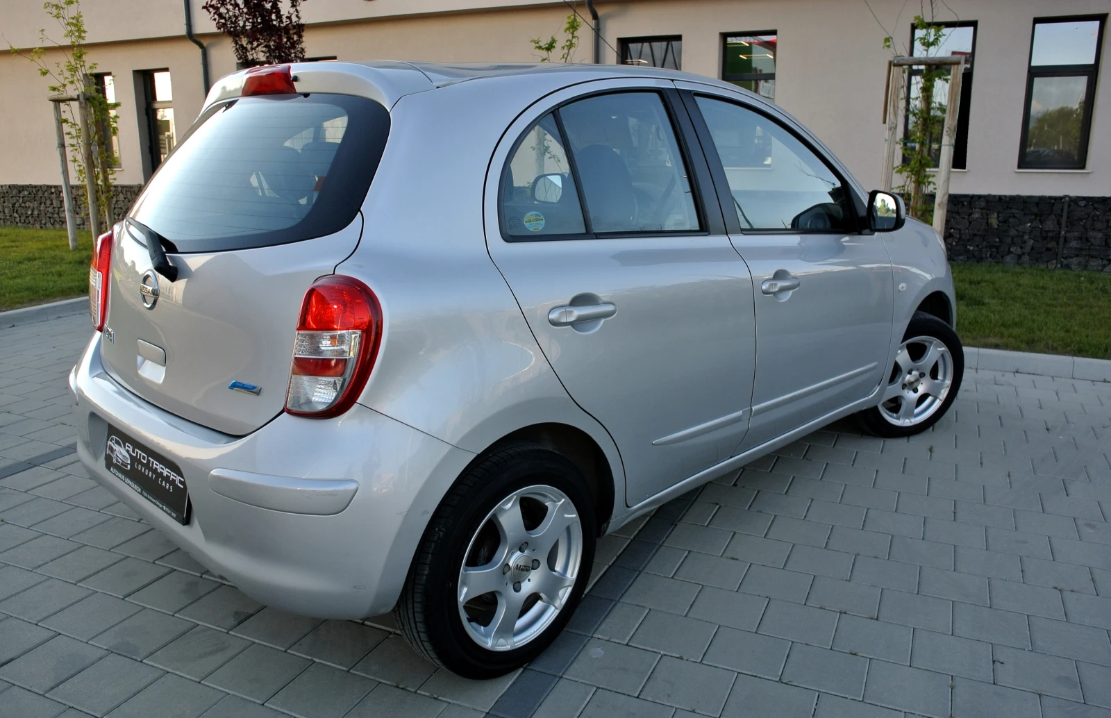 Nissan Micra 1.2i* РЕГИСТРИРАН* КЛИМАТРОНИК* АВТОПИЛОТ* ЕВРО 5, снимка 7 - Автомобили и джипове - 56120327