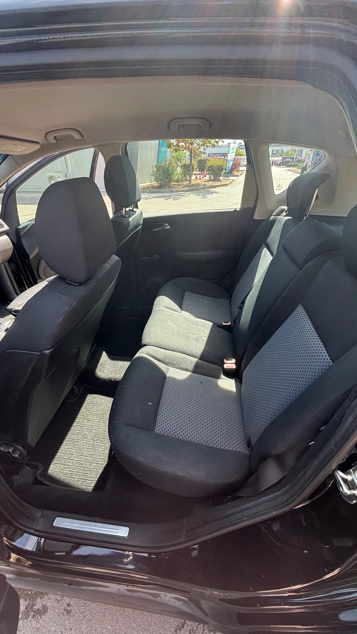 Mercedes-Benz A 180, снимка 4 - Автомобили и джипове - 56362378