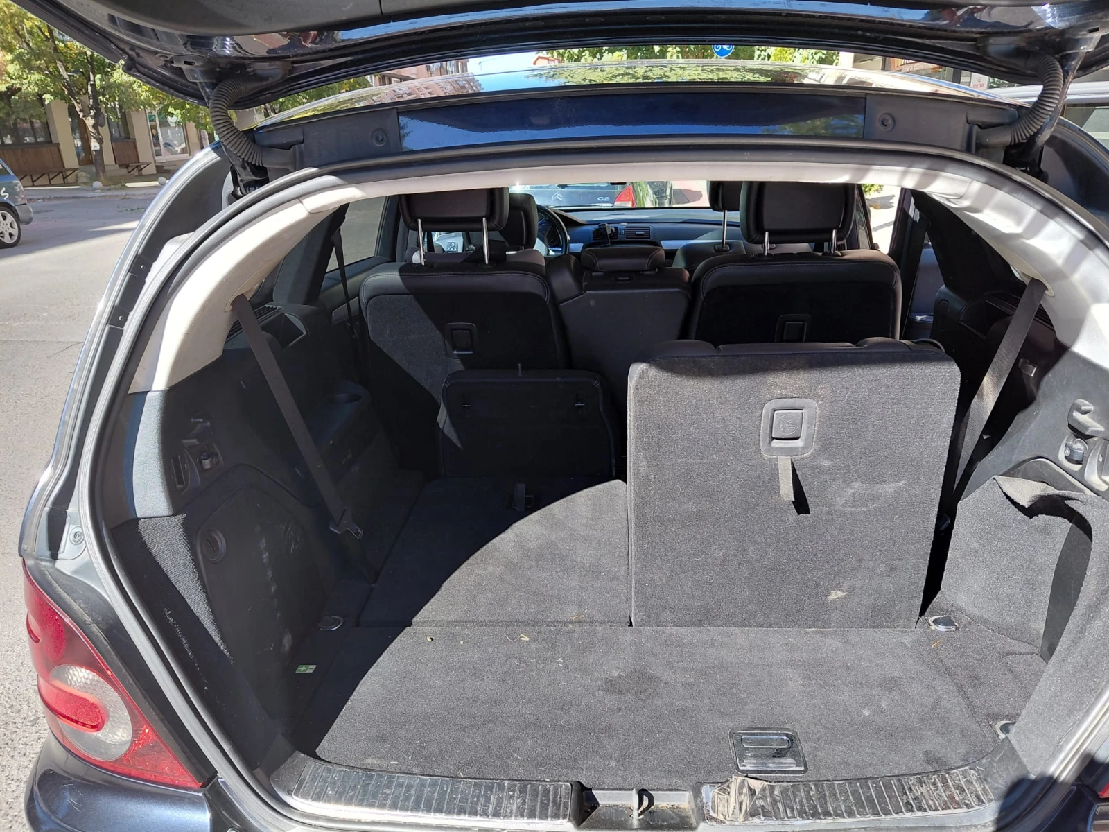 Mercedes-Benz R 320, снимка 4 - Автомобили и джипове - 56373038