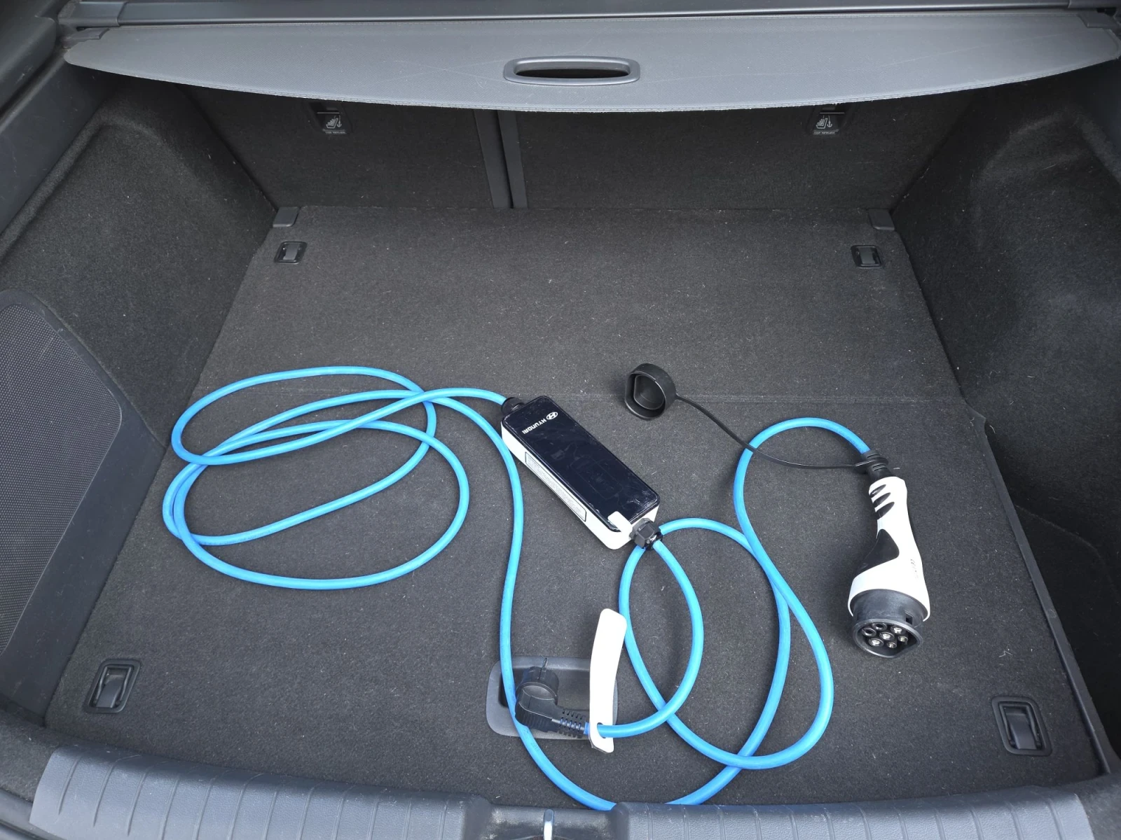 Hyundai Ioniq Electric , снимка 5 - Автомобили и джипове - 56516952