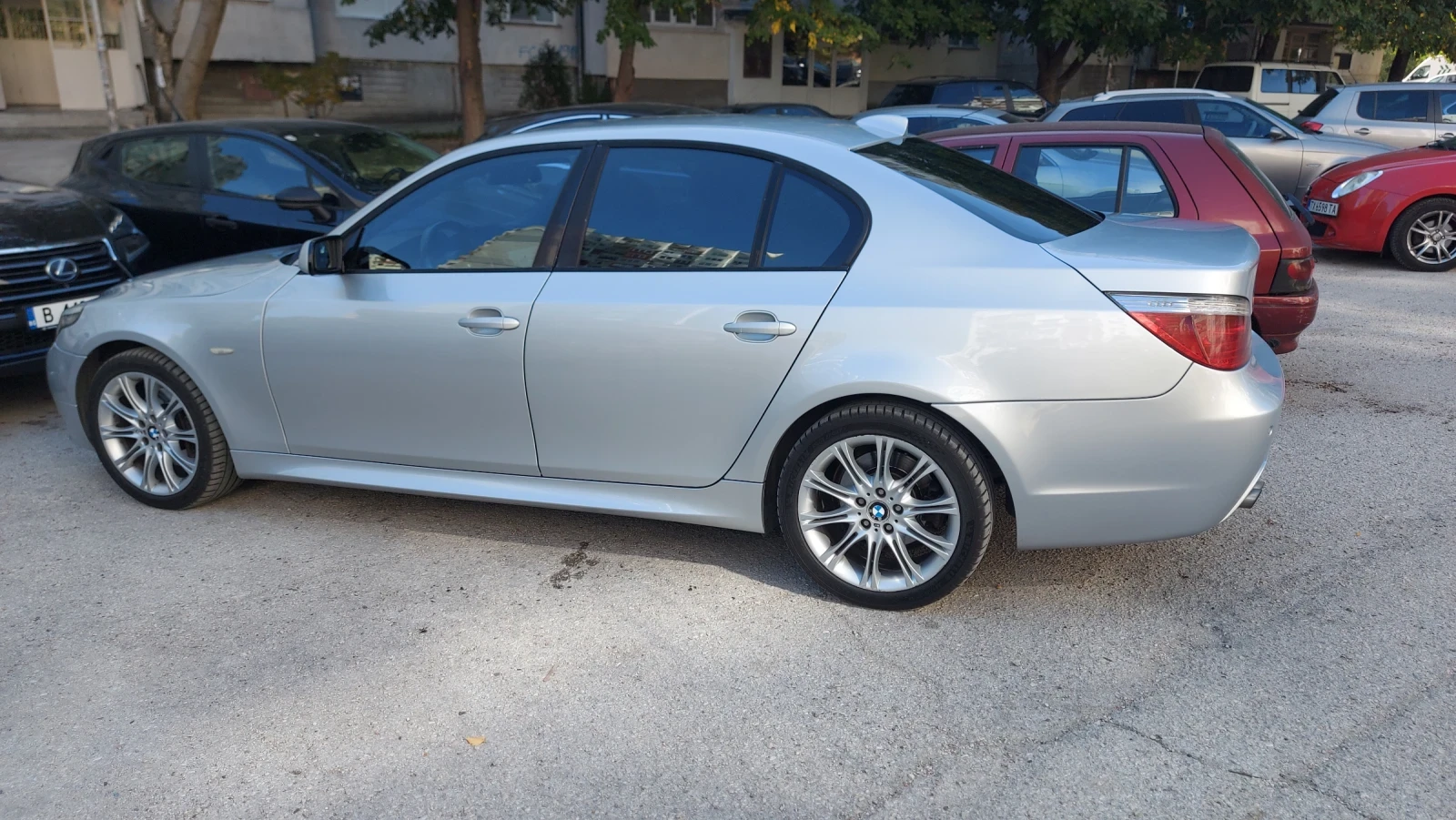 BMW 530 Xdrive, снимка 12 - Автомобили и джипове - 56408551