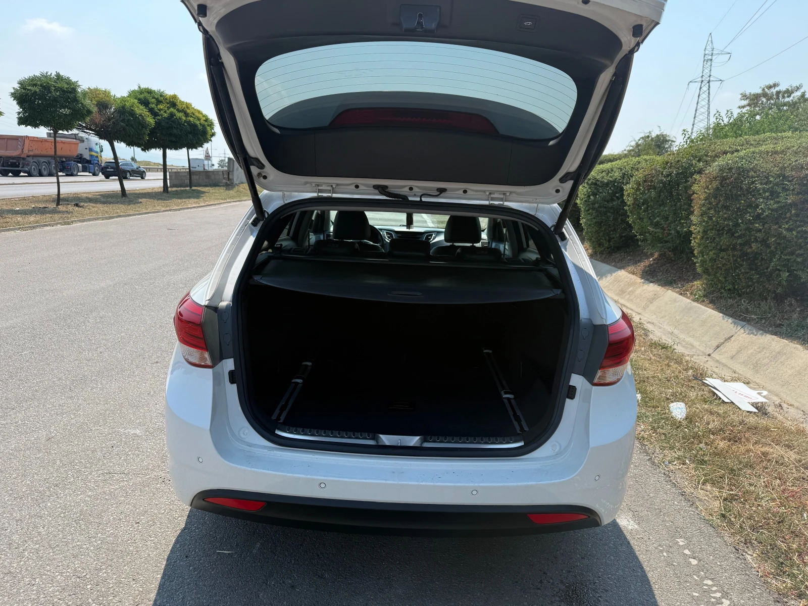 Hyundai I40 1.7 CRDI 141 hp, снимка 9 - Автомобили и джипове - 56629012