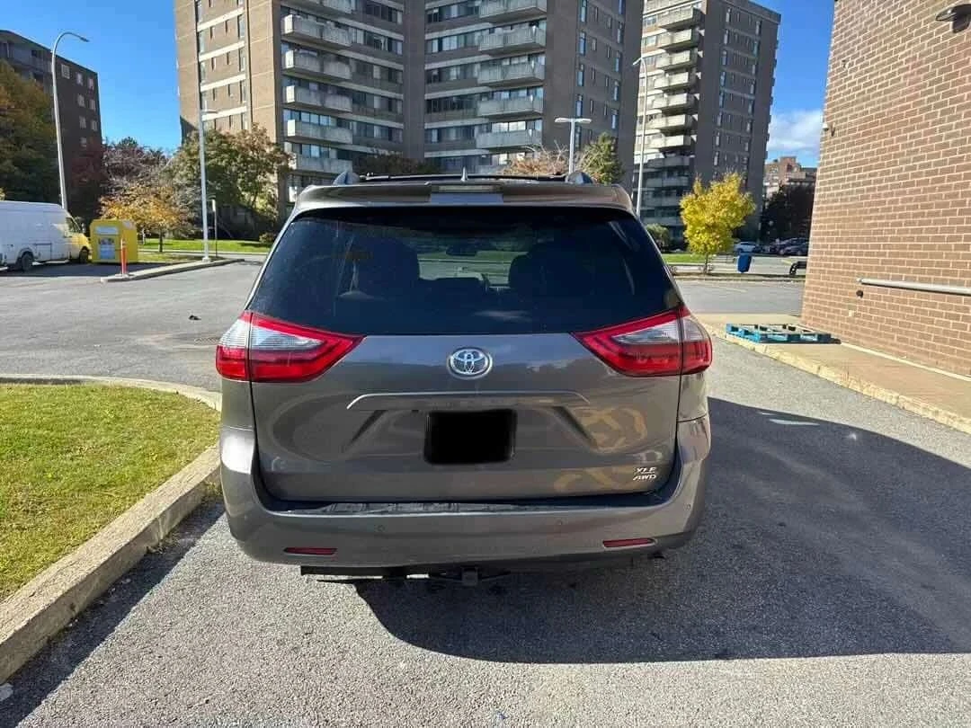Toyota Sienna, снимка 4 - Автомобили и джипове - 56724303