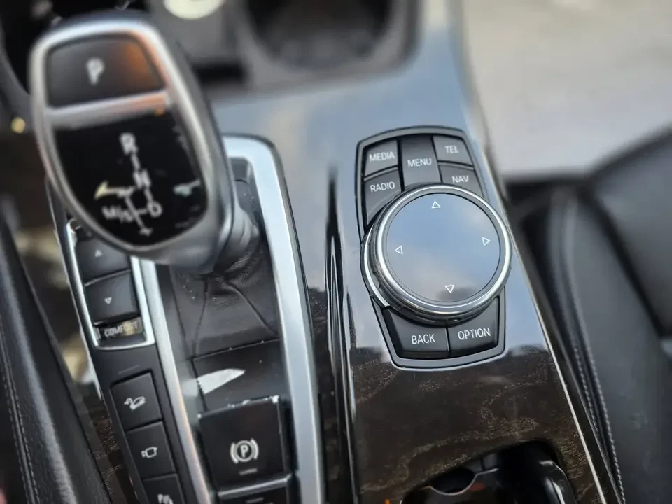 BMW 528 АвтоКредит, снимка 17 - Автомобили и джипове - 56735185