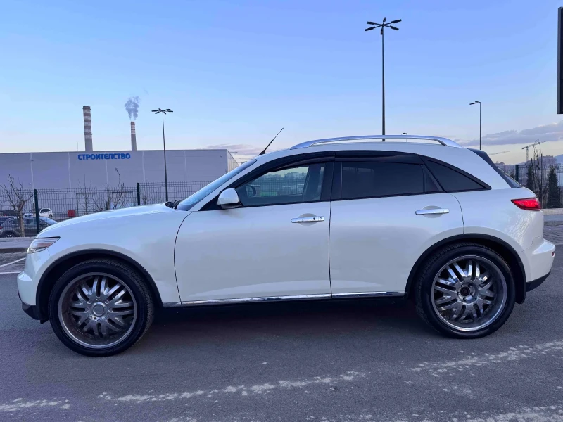 Infiniti Fx 35, снимка 8 - Автомобили и джипове - 49365523