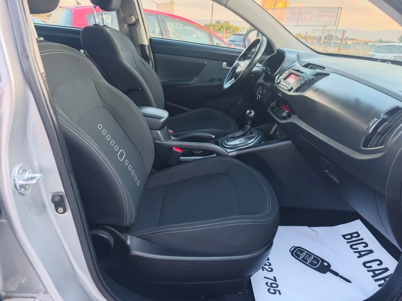Kia Sportage 2.0 CRDI 4X4 , снимка 13 - Автомобили и джипове - 51070234