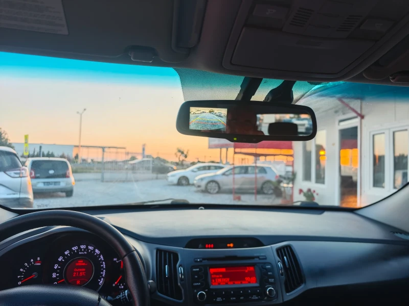 Kia Sportage 2.0 CRDI 4X4 , снимка 17 - Автомобили и джипове - 51070234