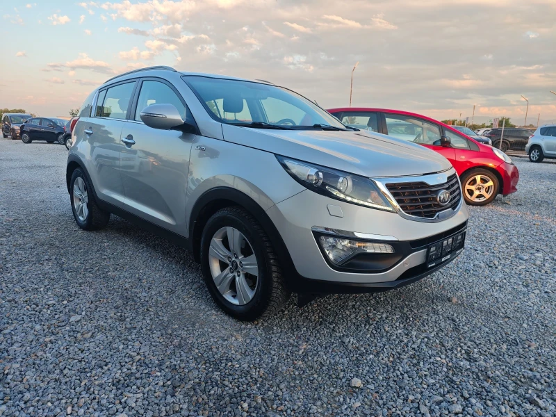 Kia Sportage 2.0 CRDI 4X4 , снимка 3 - Автомобили и джипове - 51070234