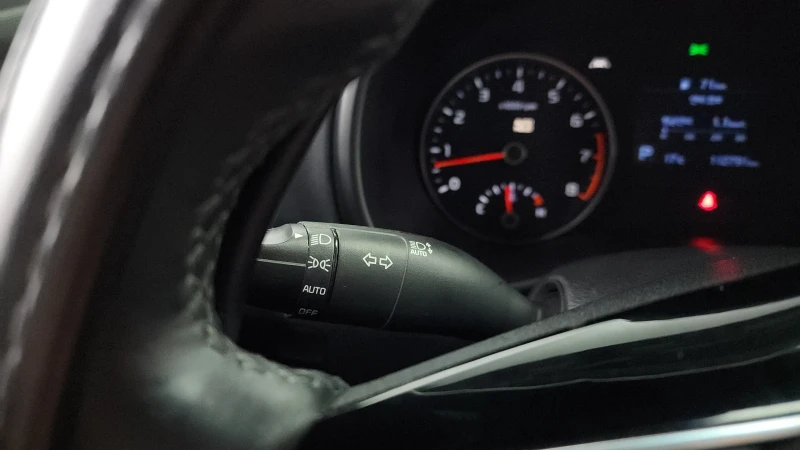 Kia Sportage 2.0 2WD PRESTIGE, снимка 15 - Автомобили и джипове - 52463527