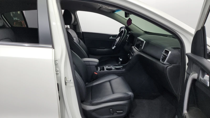 Kia Sportage 2.0 2WD PRESTIGE, снимка 10 - Автомобили и джипове - 52463527