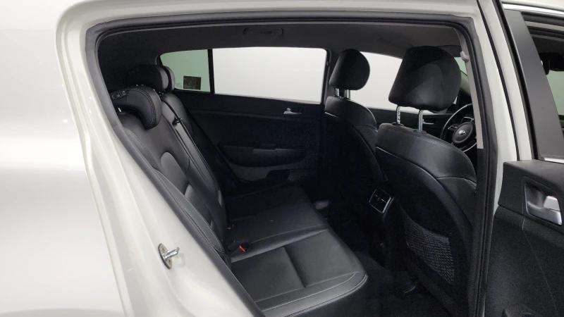 Kia Sportage 2.0 2WD PRESTIGE, снимка 11 - Автомобили и джипове - 52463527