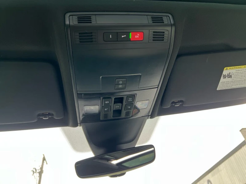 VW Tiguan * R-Line* АвтоКреди* (ЦЕНА ДО БГ), снимка 14 - Автомобили и джипове - 52511897