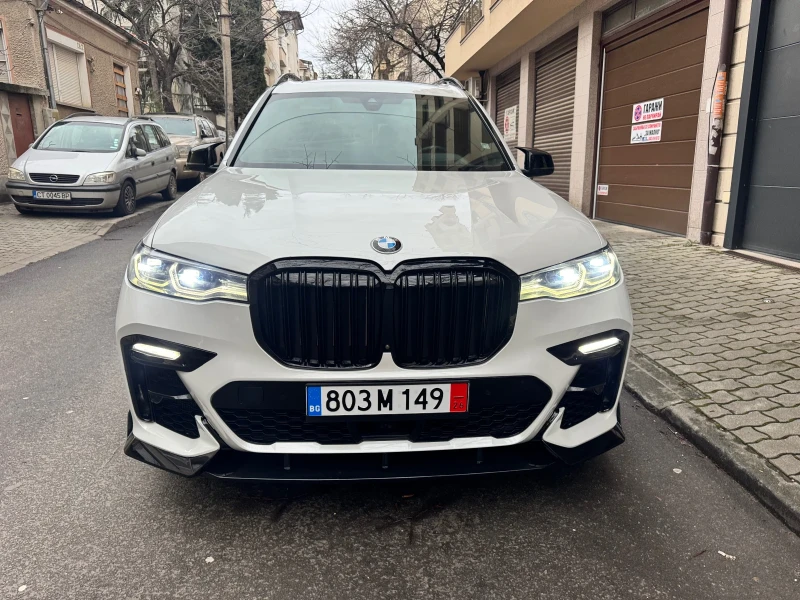 BMW X7 M50i