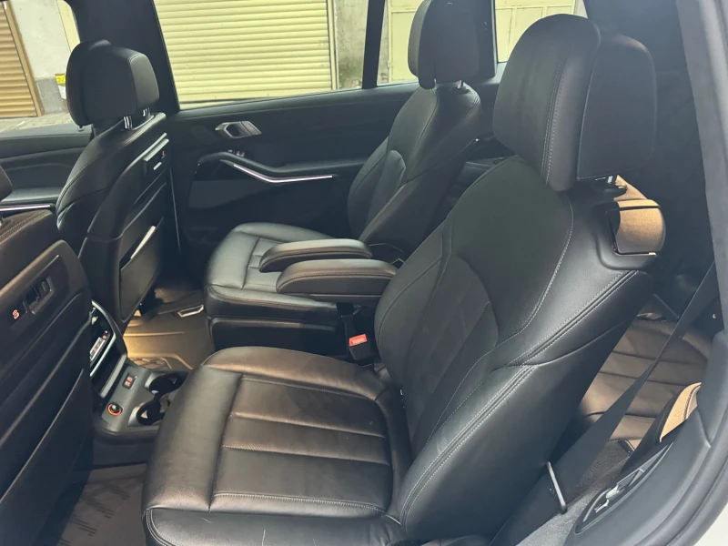 BMW X7 M50i, снимка 8 - Автомобили и джипове - 53035213