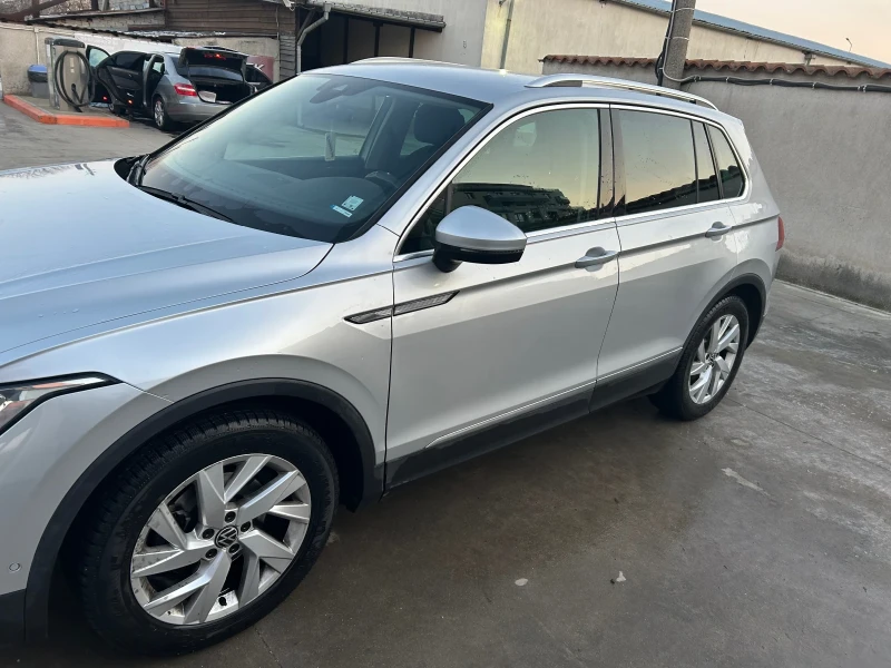 VW Tiguan, снимка 4 - Автомобили и джипове - 53144469