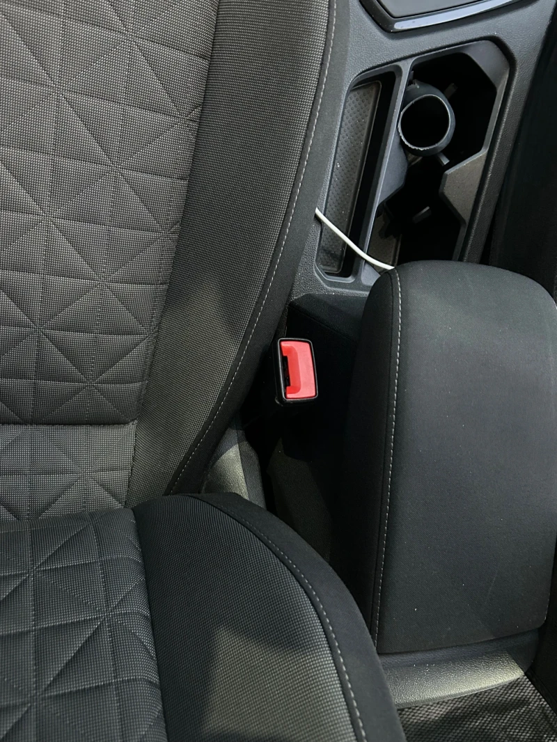 VW Tiguan, снимка 11 - Автомобили и джипове - 53144469