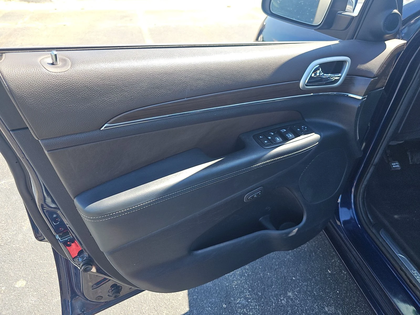 Jeep Grand cherokee 5.7* V8* 8ZF* ПОДГРЕВ* КАМЕРА* КЕЙЛЕС* LANE* ASSIS - изображение 7