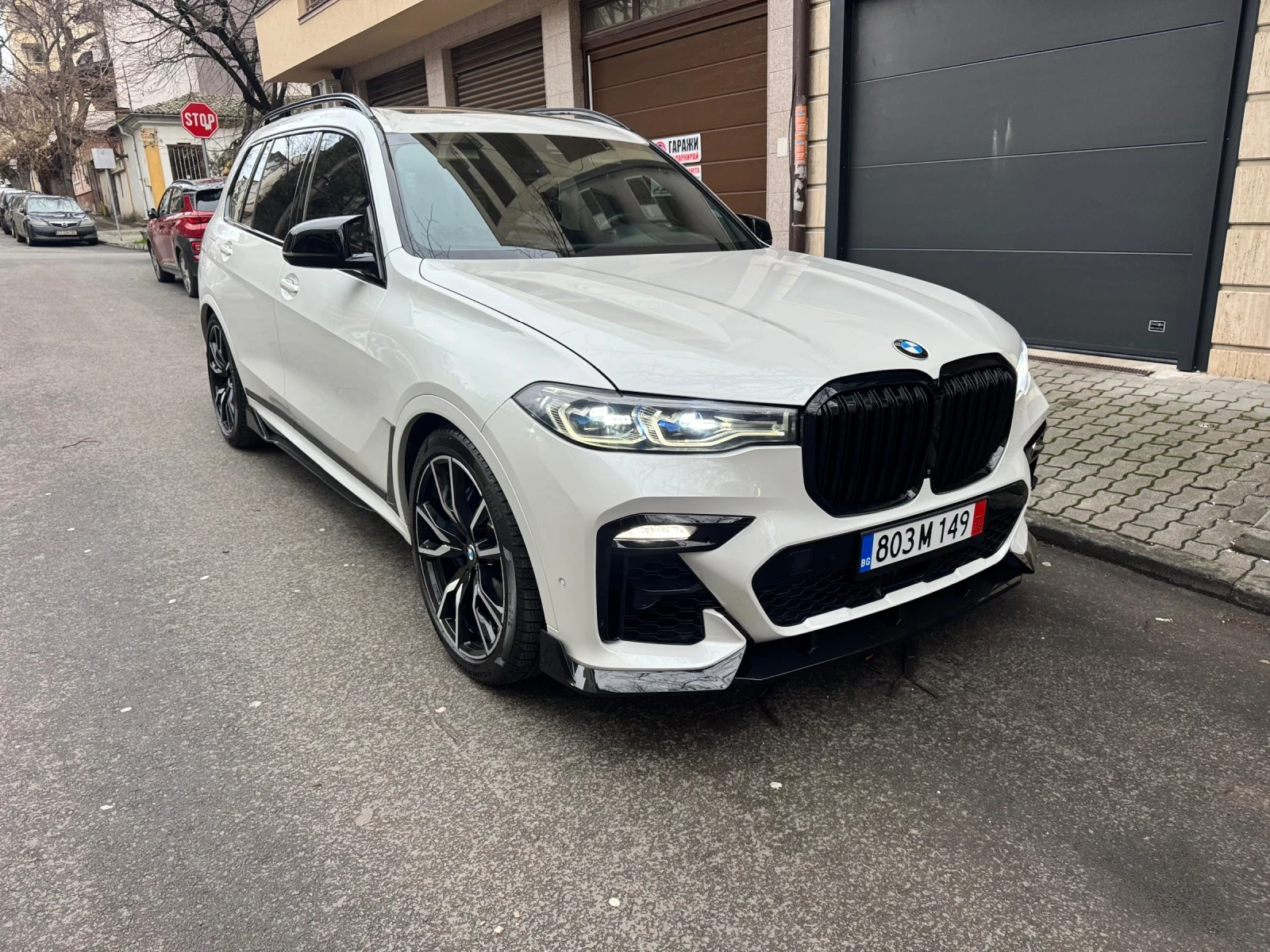 BMW X7 M50i - изображение 2