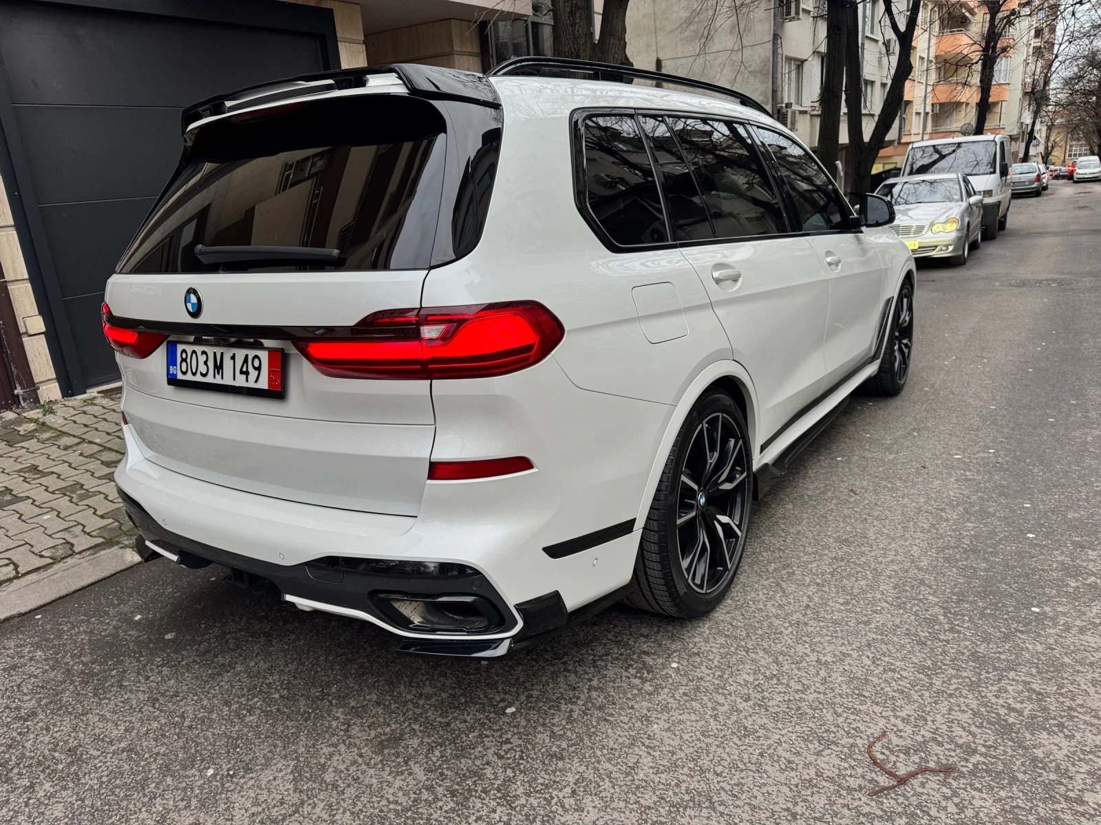 BMW X7 M50i - изображение 6