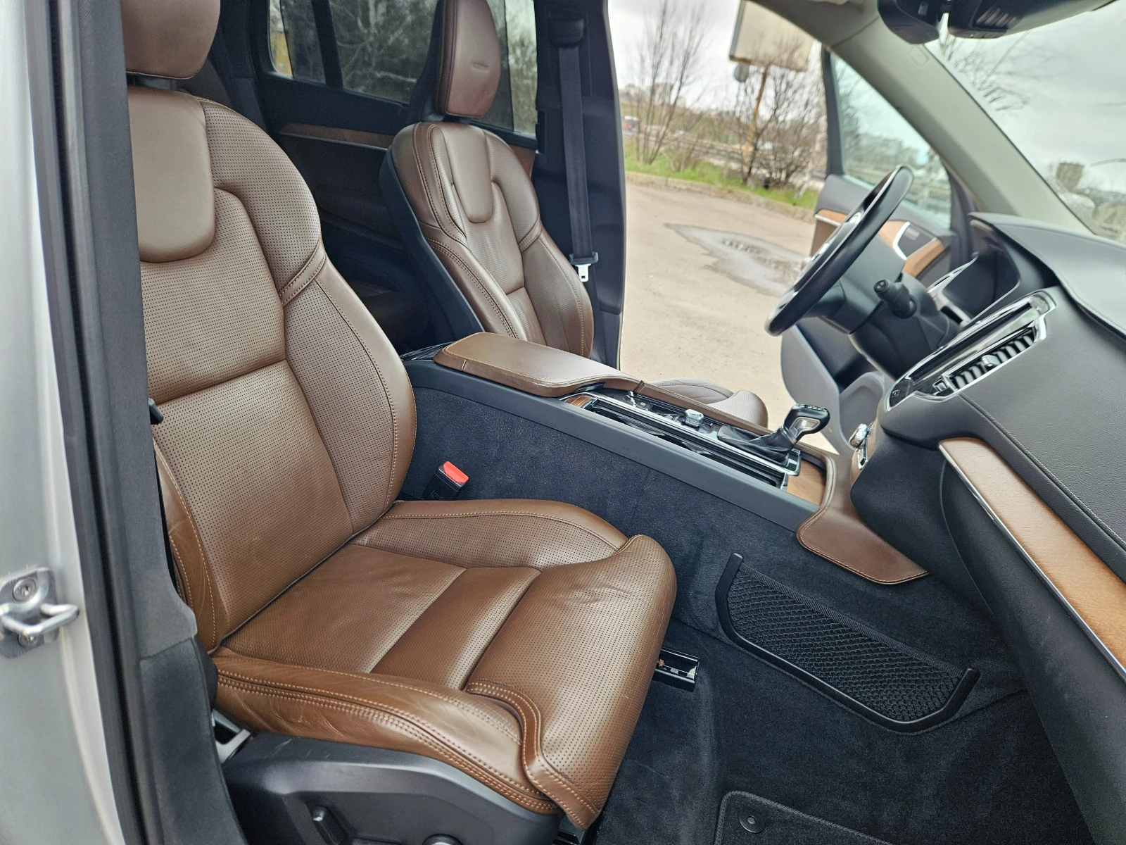 Volvo Xc90 T6AWD, снимка 9 - Автомобили и джипове - 54038368