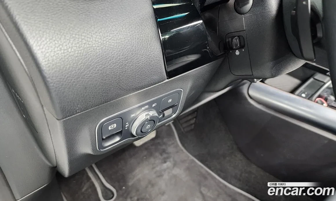 Mercedes-Benz GLA 250 ФИКСИРАНА ЦЕНА* Авто Кредит, снимка 13 - Автомобили и джипове - 54594674