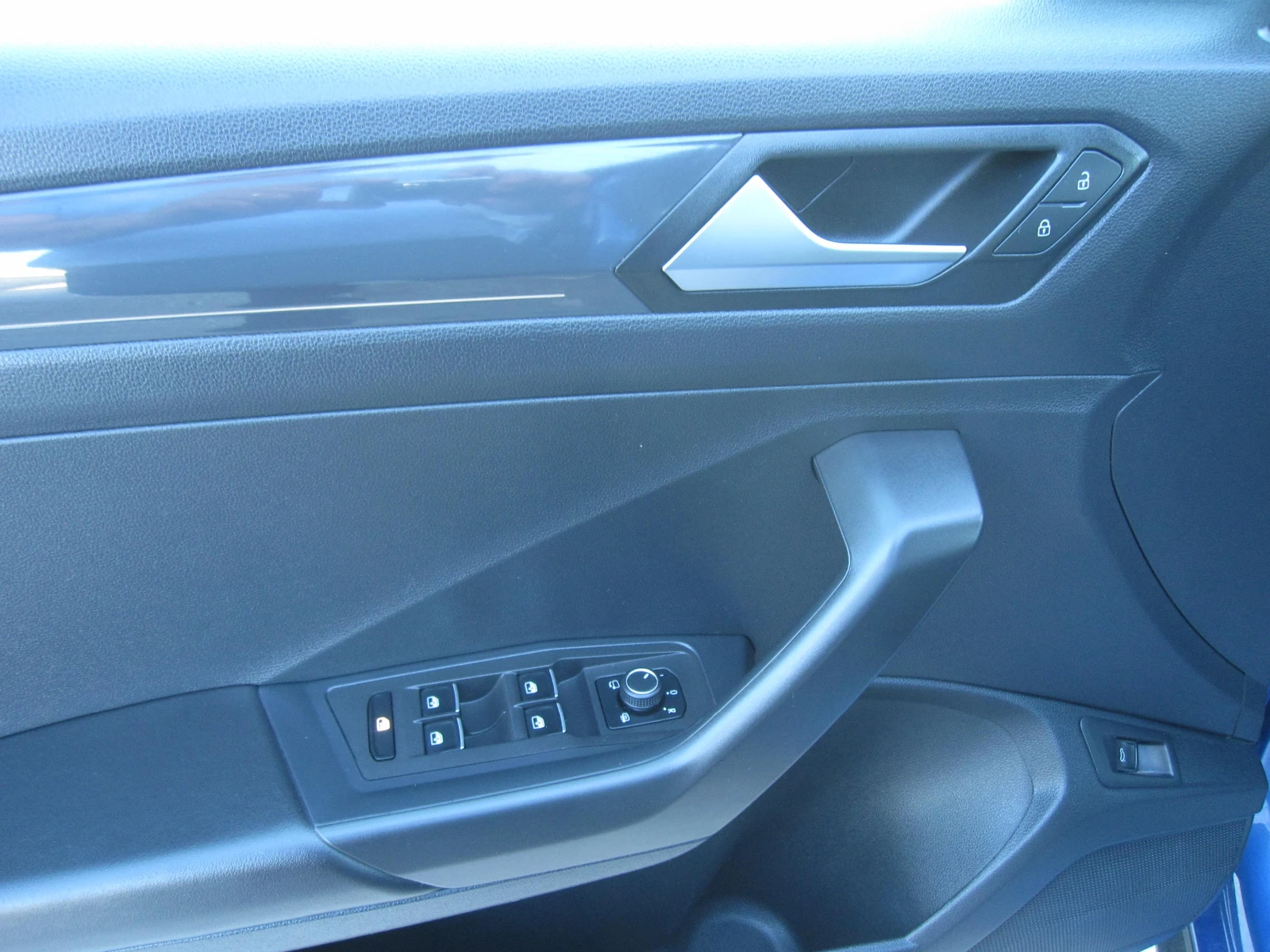 VW T-Roc R-Line, Автомат, 1, 5 , NAVI, Камера, снимка 12 - Автомобили и джипове - 54714522