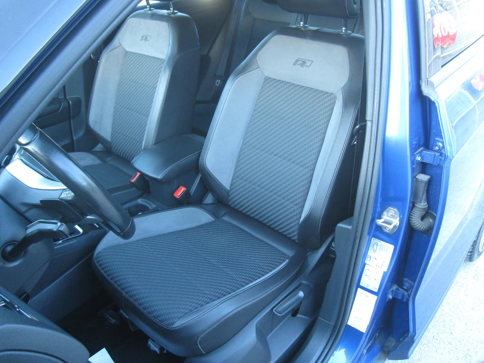 VW T-Roc R-Line, Автомат, 1, 5 , NAVI, Камера, снимка 13 - Автомобили и джипове - 54714522