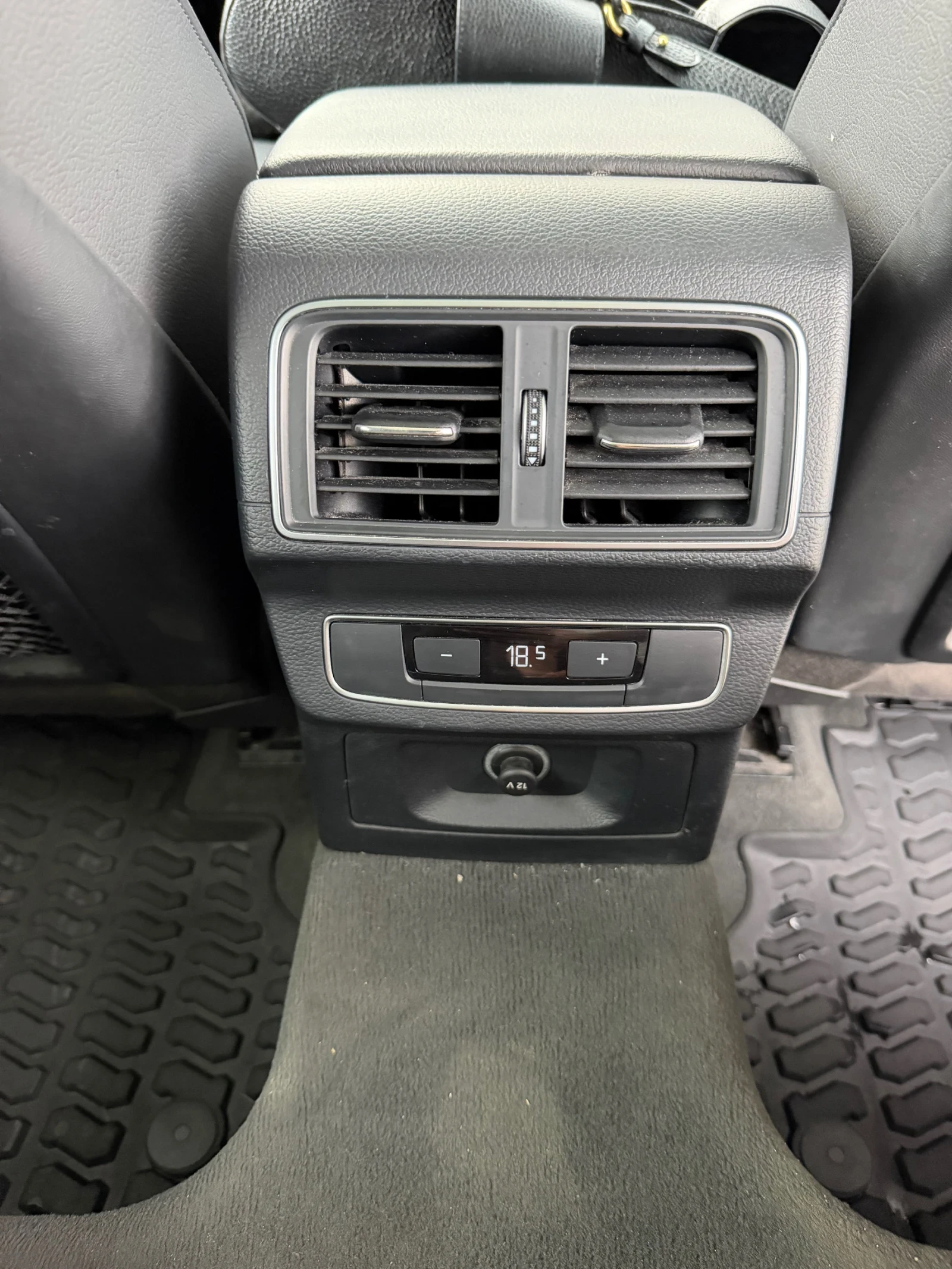 Audi Q5, снимка 13 - Автомобили и джипове - 55250360