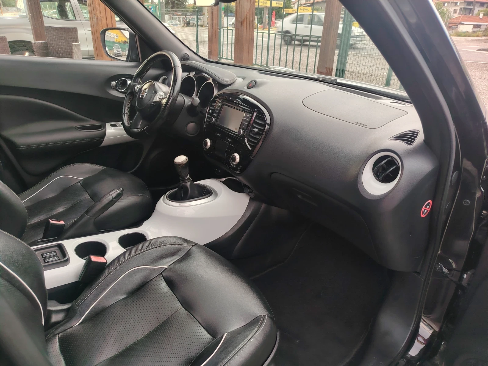 Nissan Juke 1.5 DCI Panorama, снимка 15 - Автомобили и джипове - 55317212