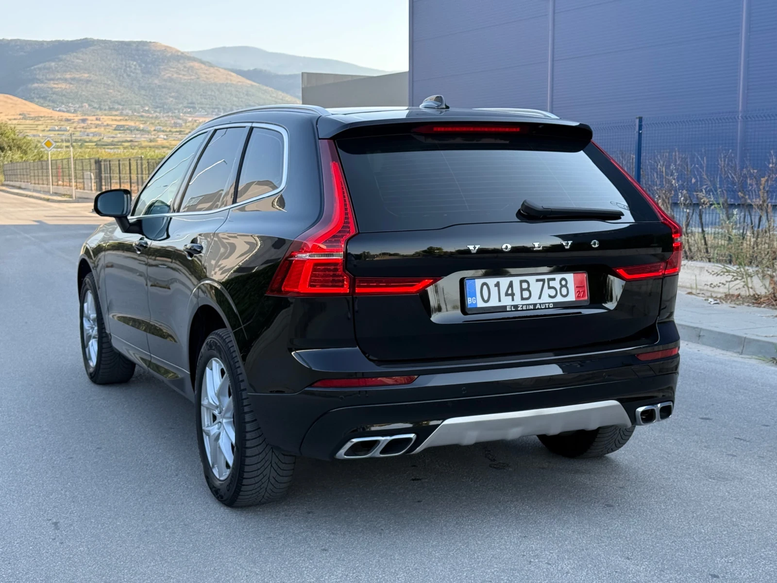 Volvo XC60 2.0 B5 AWD /Mild Hybrid/ПОДГРЕВ/HARMON KARDON/ИСТ, снимка 5 - Автомобили и джипове - 55643353
