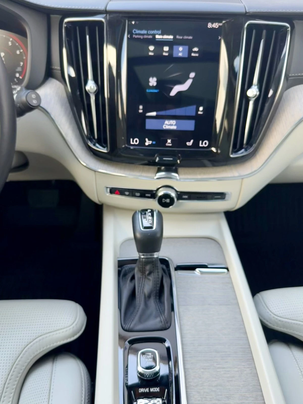Volvo XC60 T6 Inscription, снимка 14 - Автомобили и джипове - 55987902