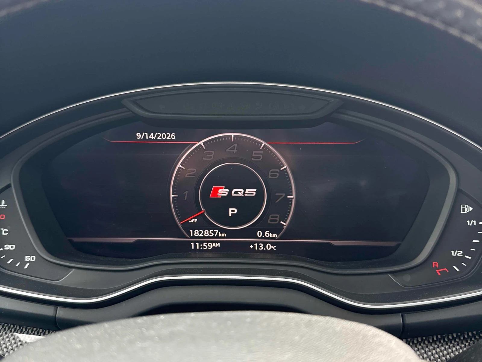 Audi SQ5 TECHNIK * ДИСТРОНИК* 360 КАМЕРА* DIAMOND SEATS* , снимка 8 - Автомобили и джипове - 56108312