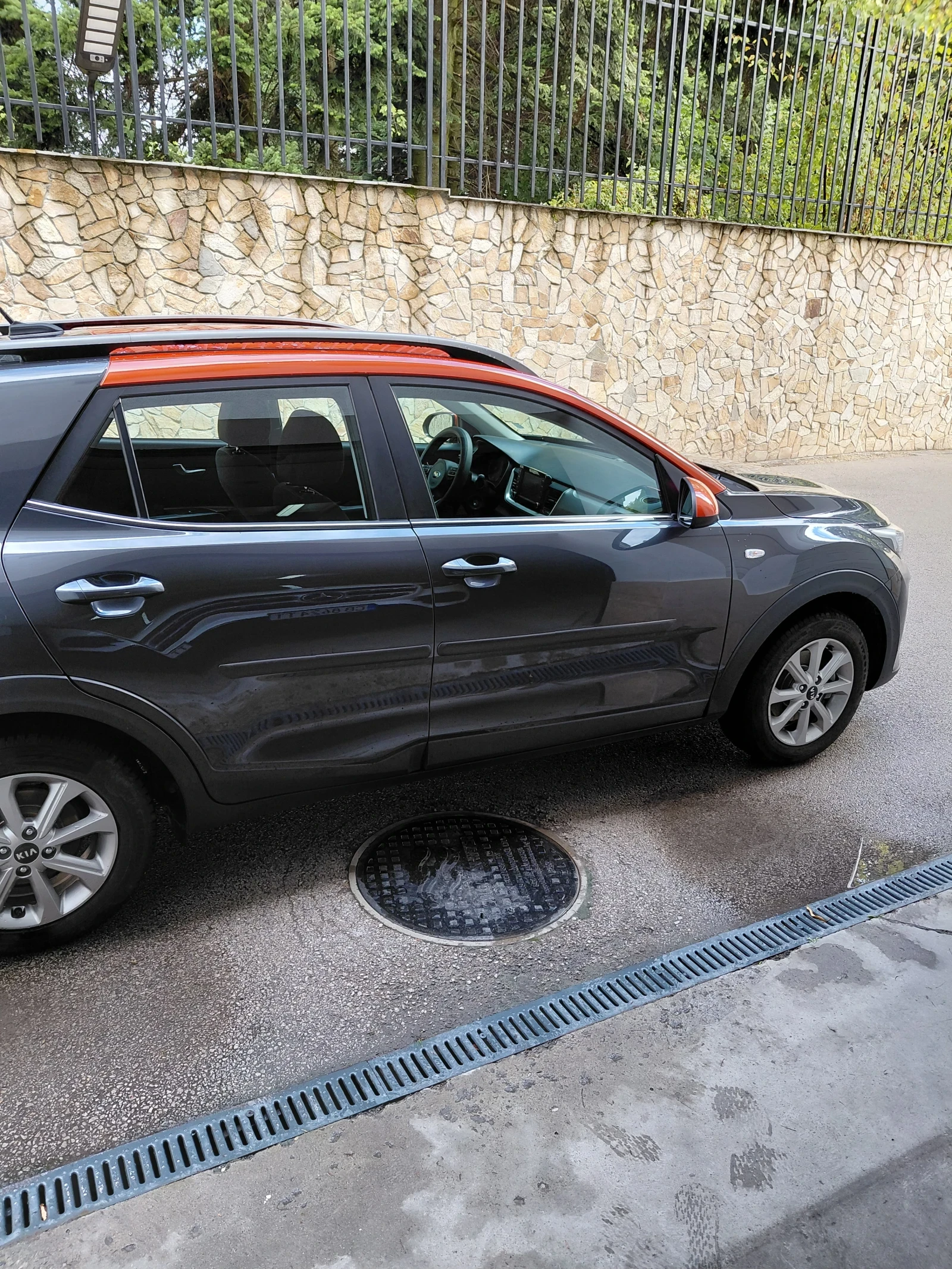 Kia Stonic 1.4 бензин газ, снимка 4 - Автомобили и джипове - 56231956