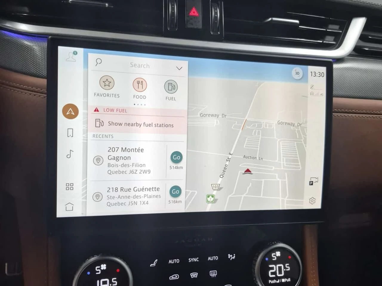 Jaguar F-PACE  SVR / CARFAX / ОТ ПРЕДСТАВИТЕЛСТВО , снимка 13 - Автомобили и джипове - 56310530