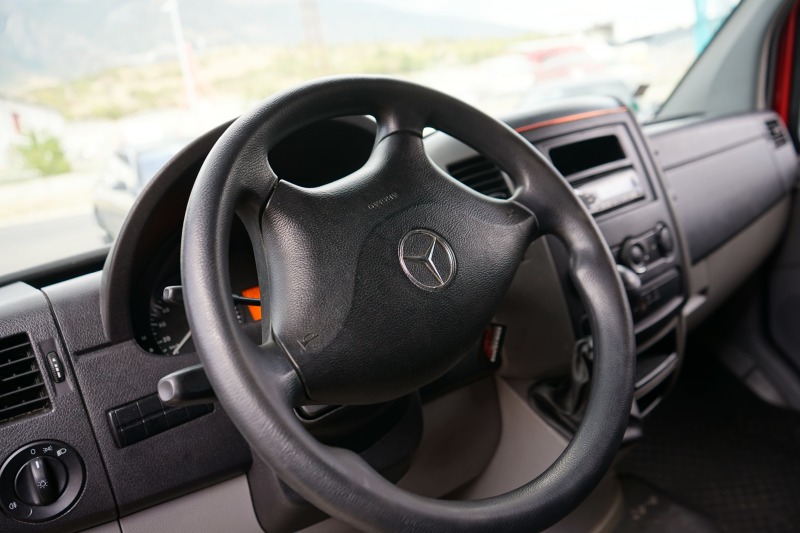 Mercedes-Benz Sprinter 316 CDI* Климатик* Печка* Спална кабина, снимка 4 - Бусове и автобуси - 42404230