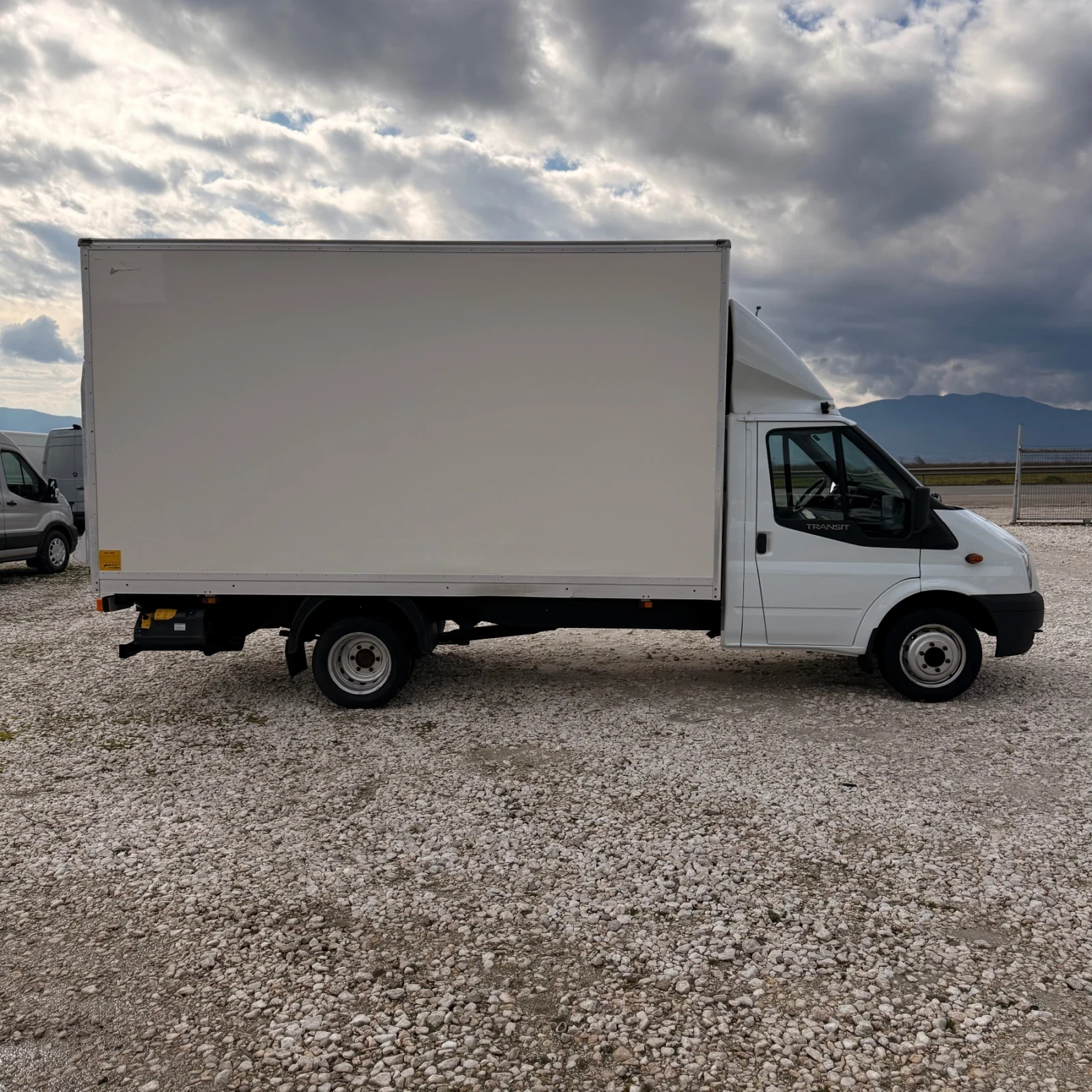 Ford Transit 2.4TDCi-Клима-3.5т-ПадащБорд - изображение 6