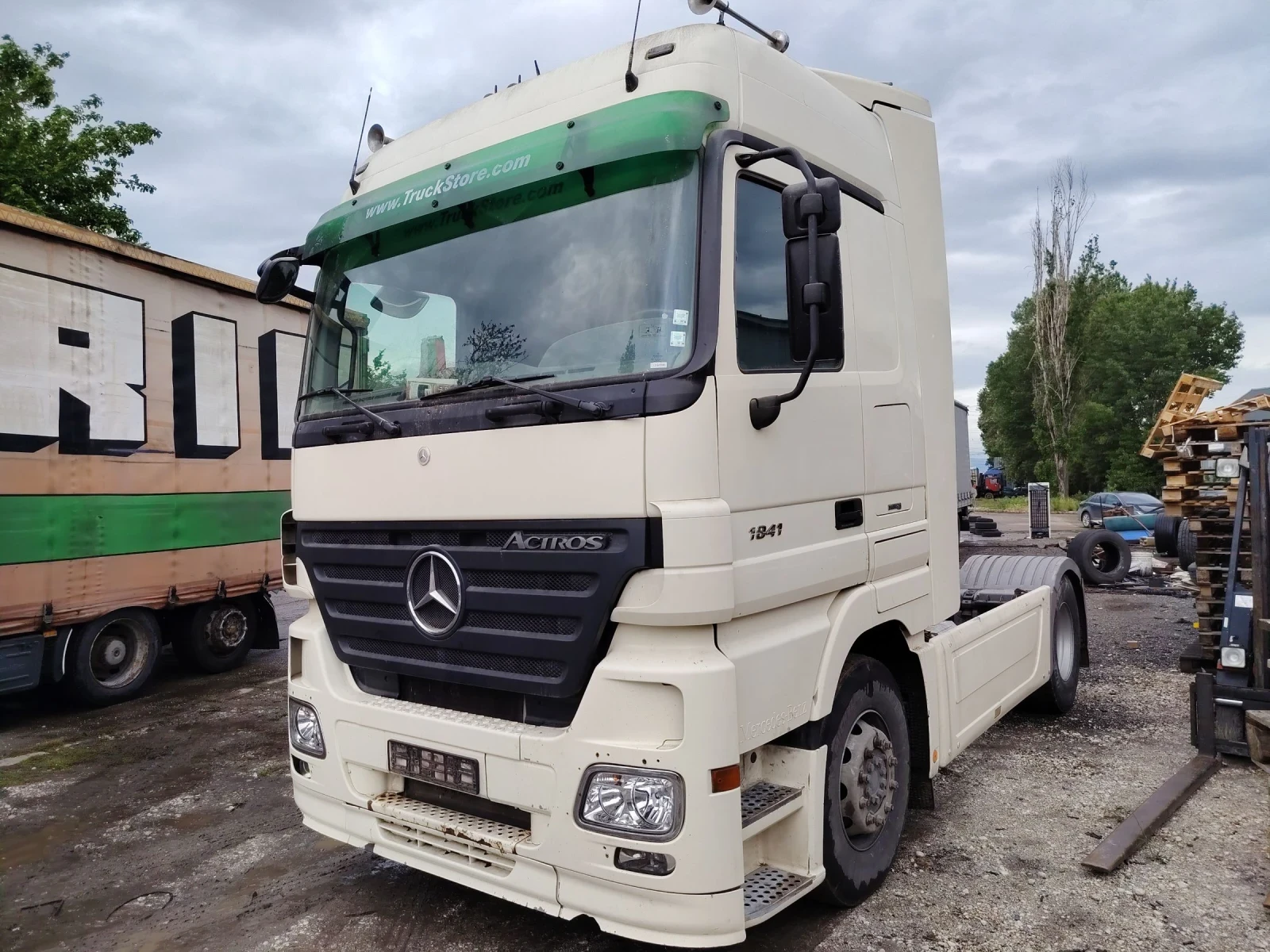 Mercedes-Benz Actros 1841