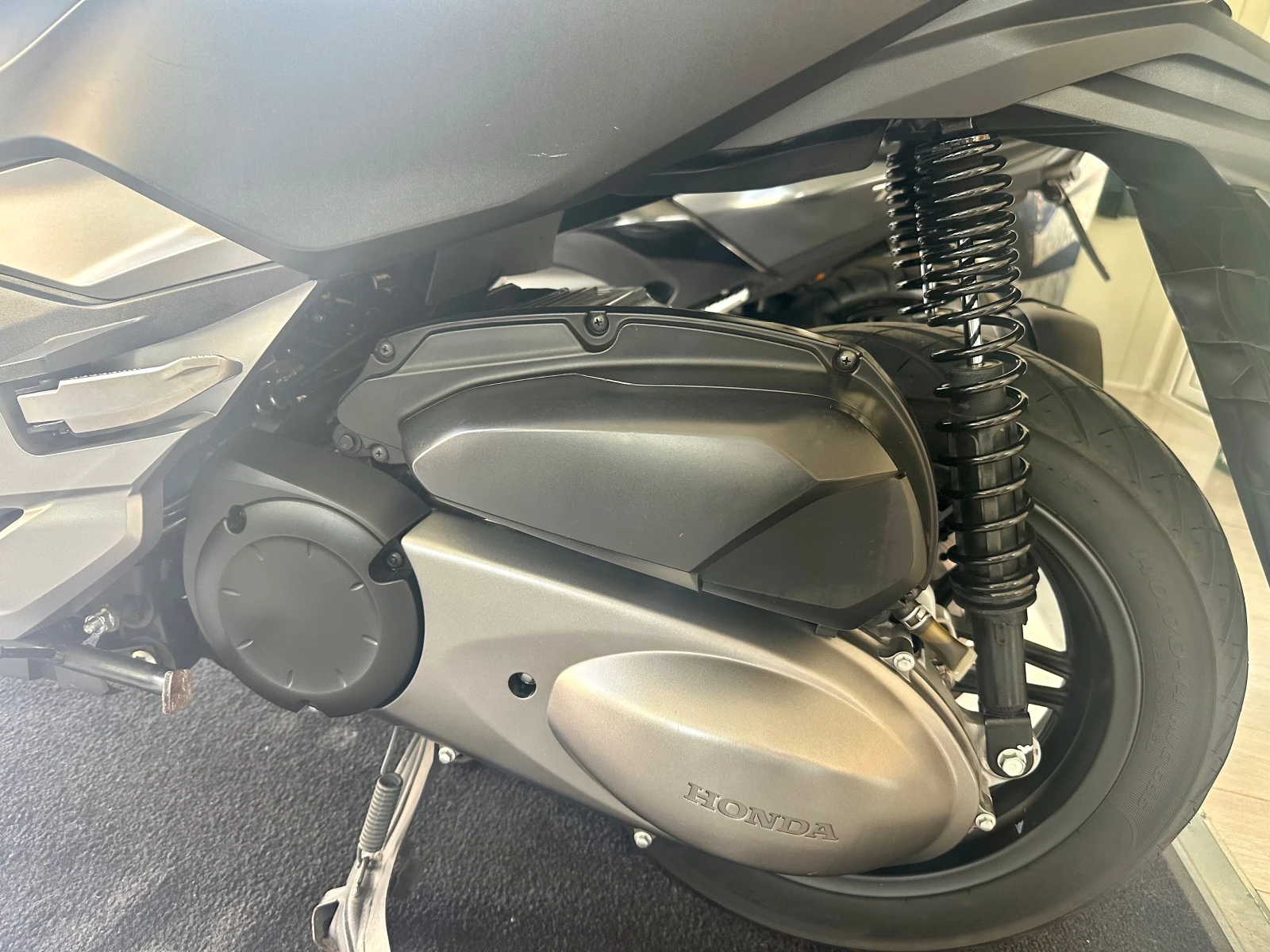 Honda Forza 300i ABS/TC/LED 04.2019г. - изображение 10