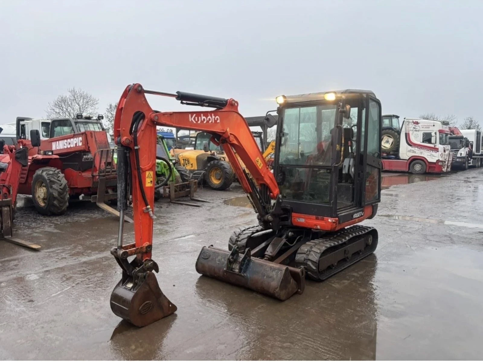 Багер Kubota KH027-4 - изображение 2