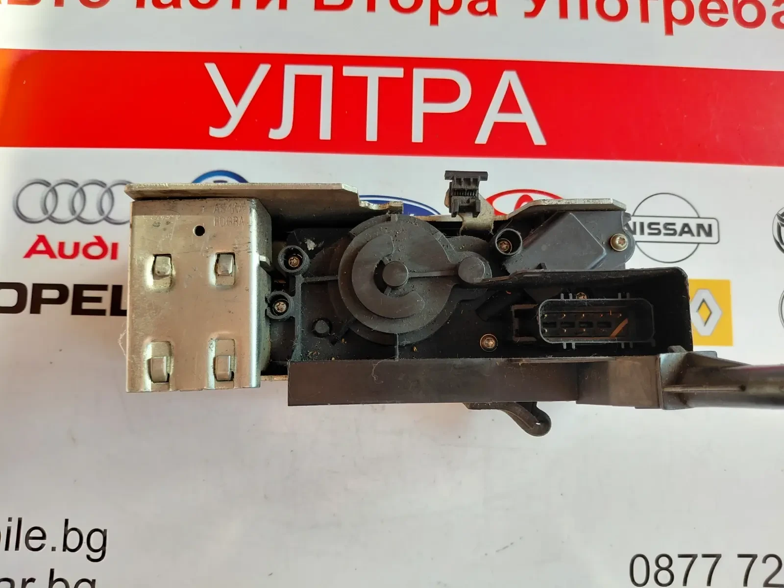 8T1A-V21812-CB Брава на предна дясна врата  FORD TRANSIT CONNECT (2009-2013) 8T1AV21812CB , снимка 2 - Части - 55901339