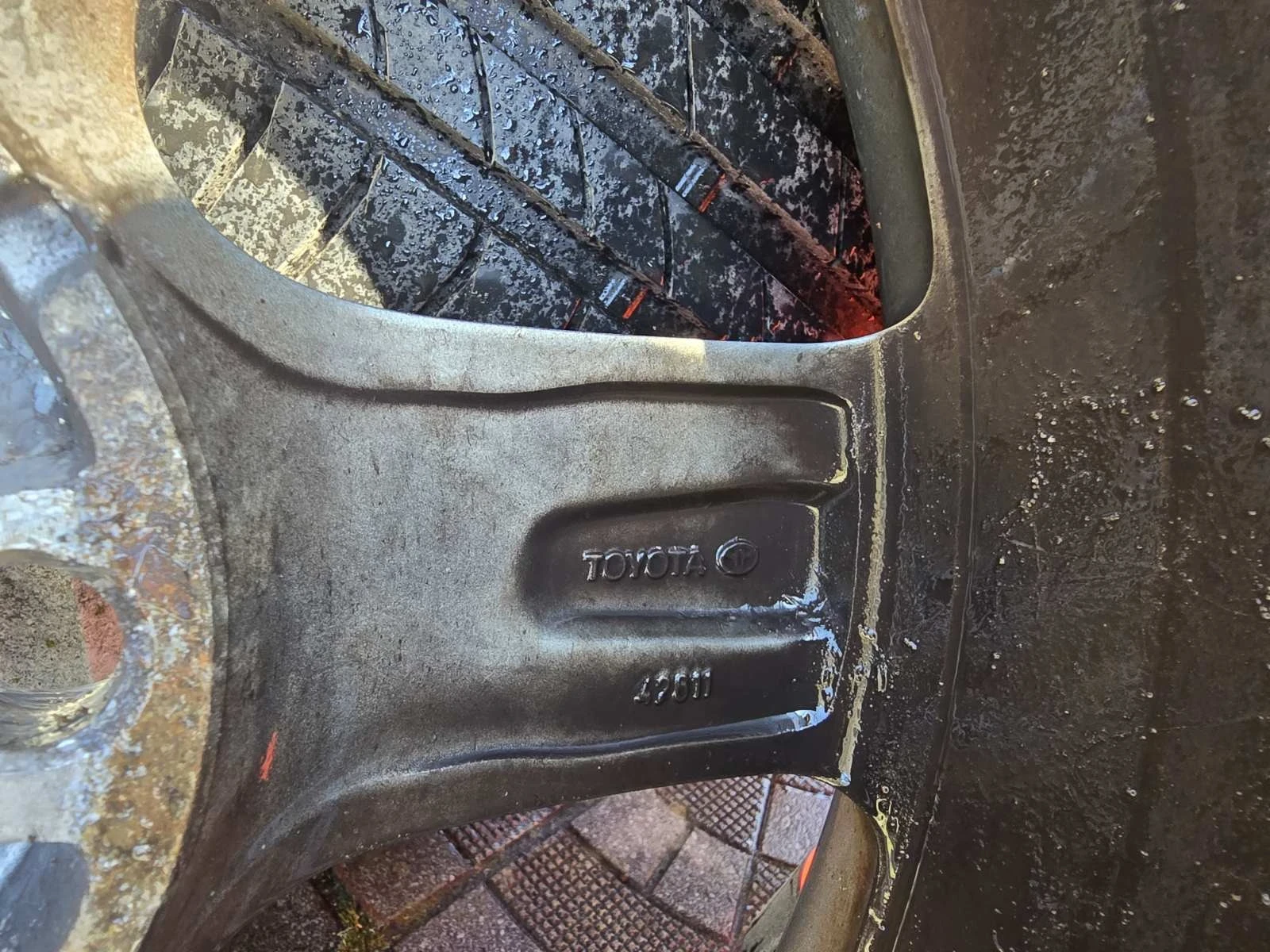 Гуми с джанти Kumho 215/50R17, снимка 4 - Гуми и джанти - 53664676