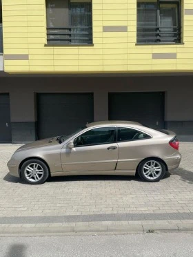 Mercedes-Benz C 180 Kompressor, снимка 13