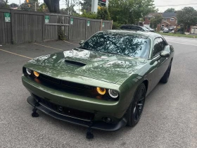 Dodge Challenger 5.7L 8cyl RWD