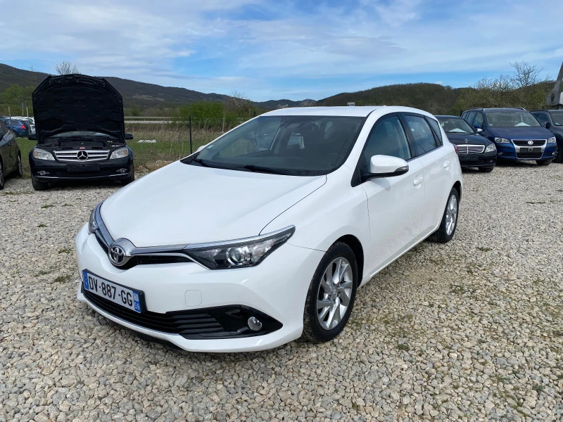 Toyota Auris  FACE evro6, снимка 1 - Автомобили и джипове - 44906083