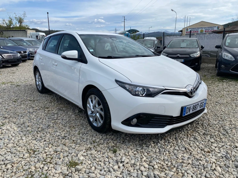 Toyota Auris  FACE evro6, снимка 3 - Автомобили и джипове - 44906083